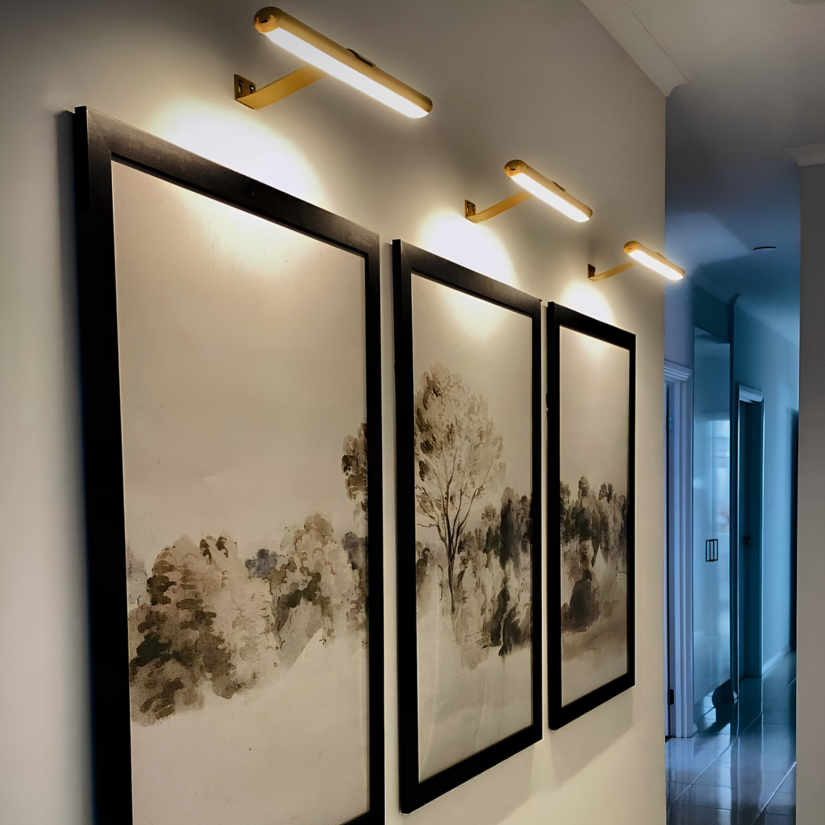 Gallery‑Style Wall Lamp