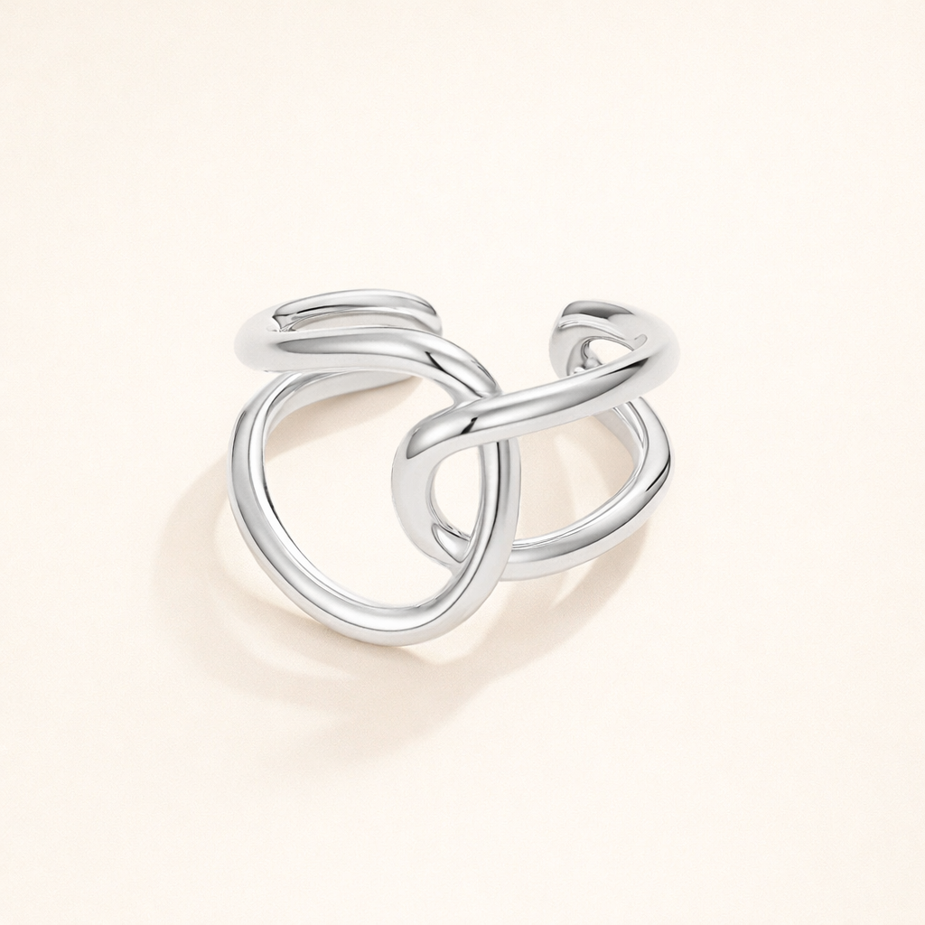 Elegant silver ring with refined design