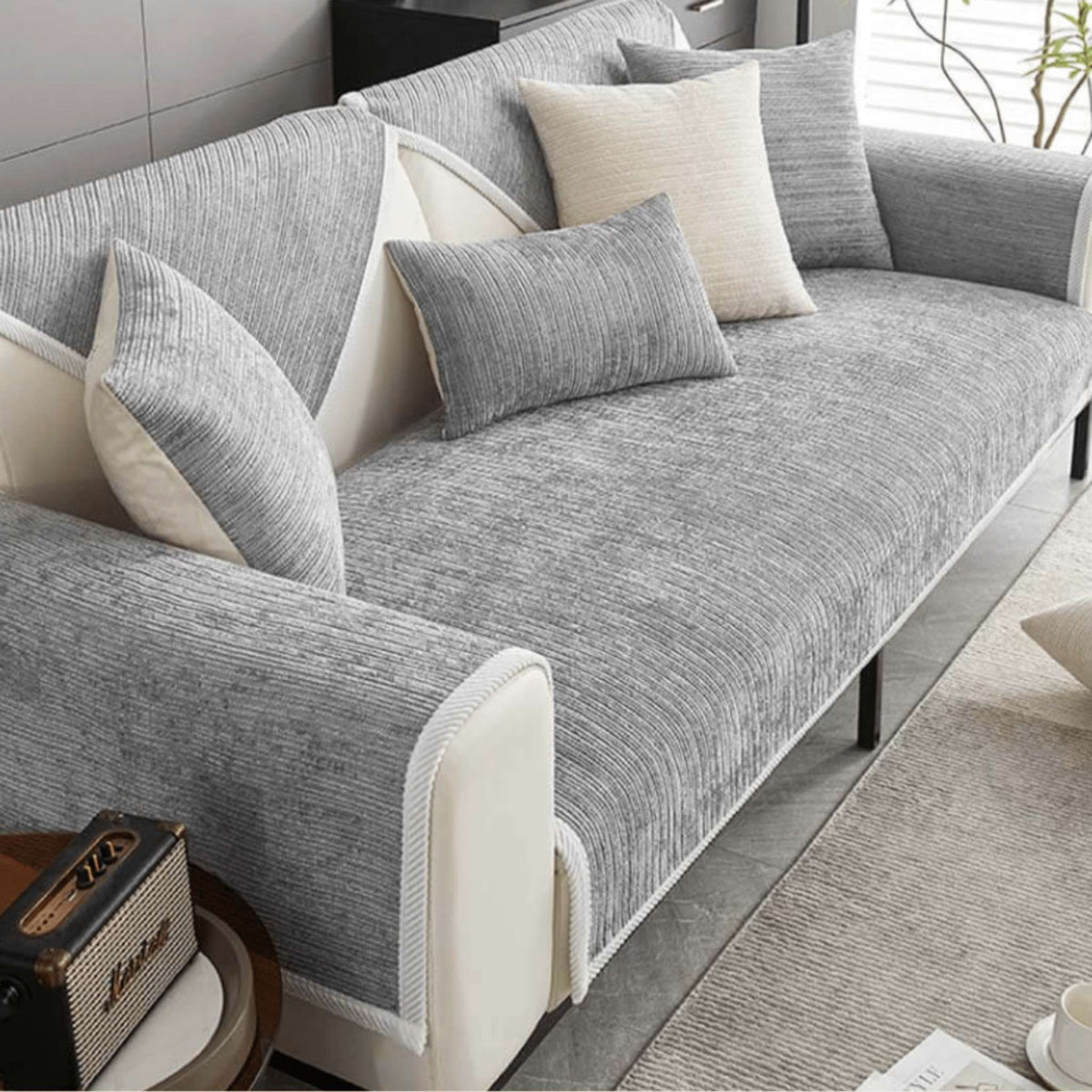 Non-Slip Protective Sofa Cover - Washable & Water-Repellent