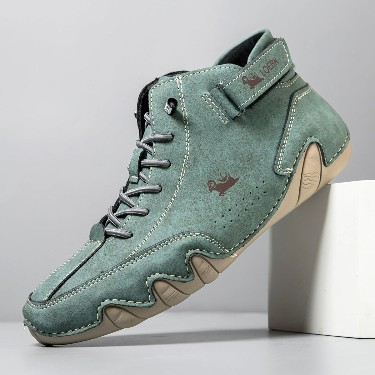 Comfortable Leather Walking Shoes with Arch Support
