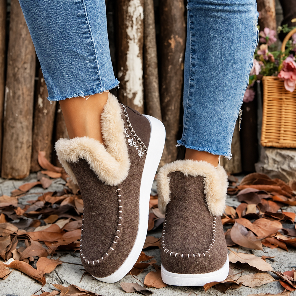 Women's Slip-On Trainers with Plush Lining