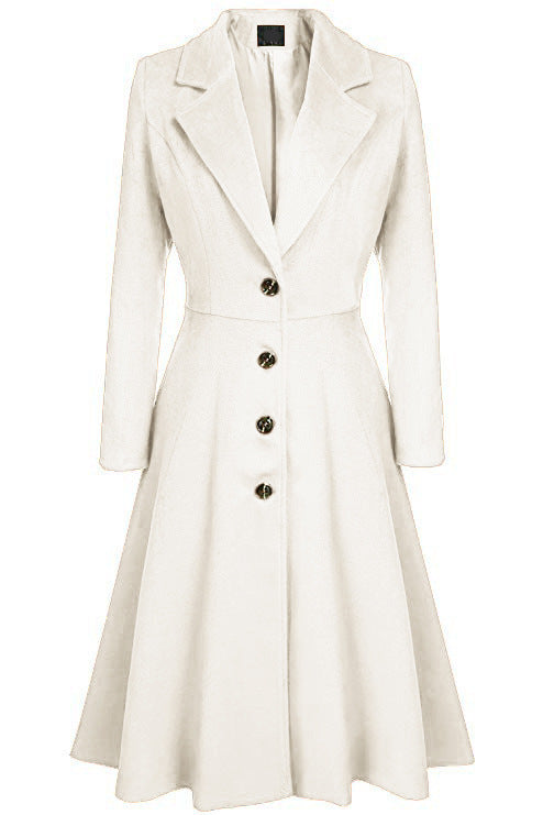 Women Elegant longer coat with tailored cut and artistic button details Chic and Style