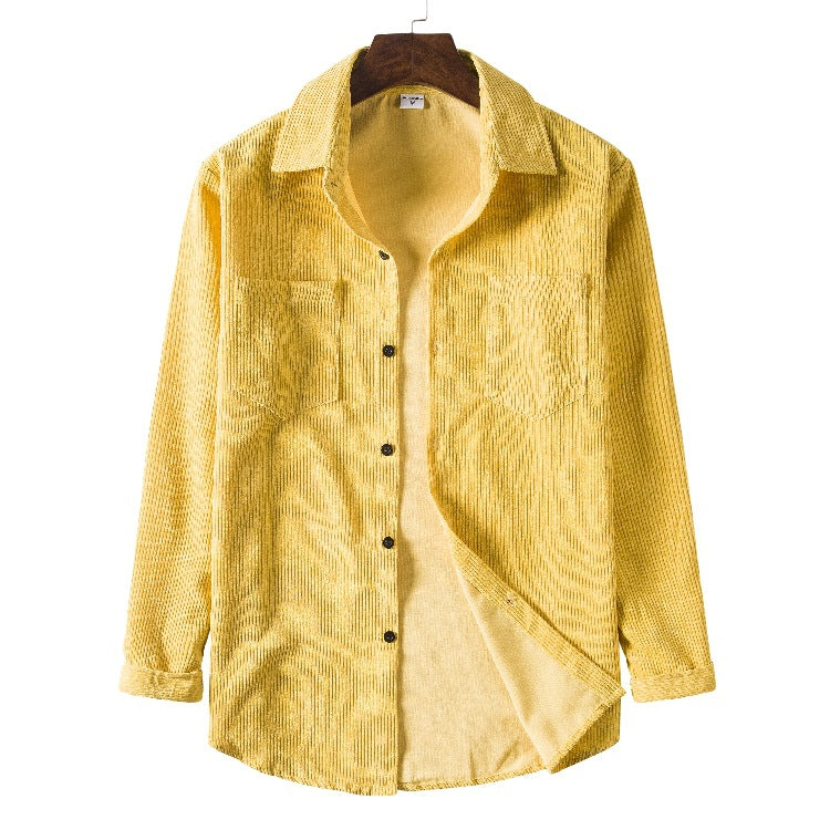 Corduroy shirt for men with a structured design and practical chest pockets Chic und Stil