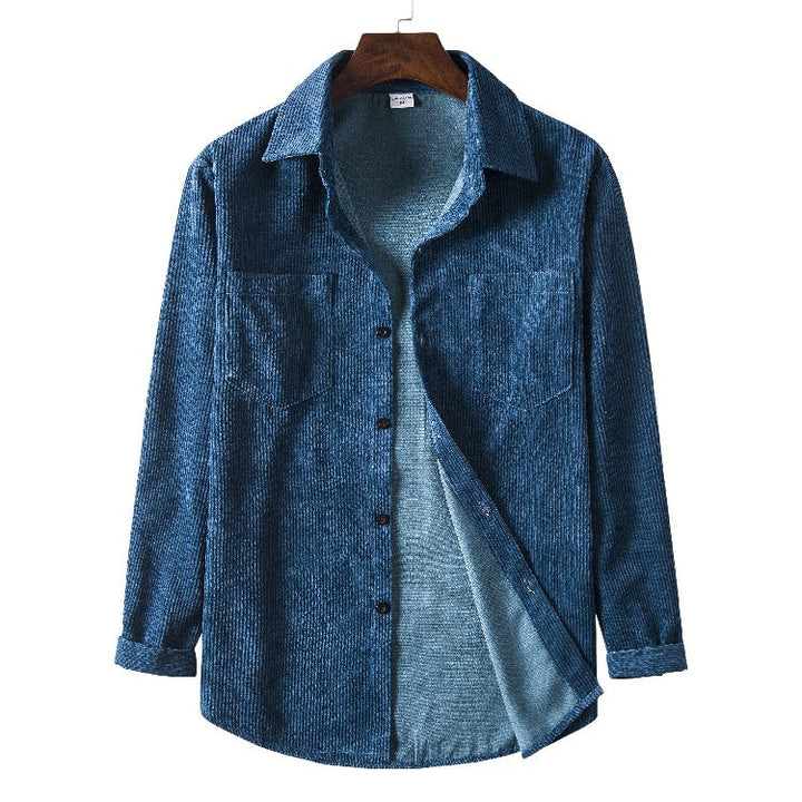 Corduroy shirt for men with a structured design and practical chest pockets Chic und Stil