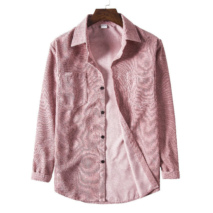 Corduroy shirt for men with a structured design and practical chest pockets Chic und Stil