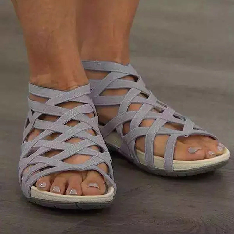 Chic und Stil | Roman Sandals for Stylish Summer Looks