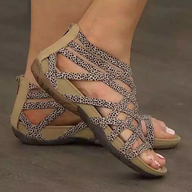 Chic und Stil | Roman Sandals for Stylish Summer Looks