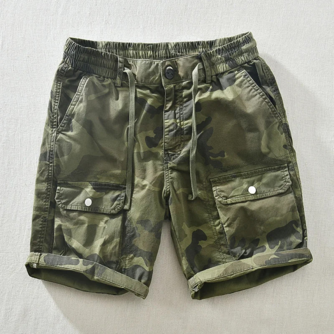 Trendy Camo Cargo Shorts – Men’s