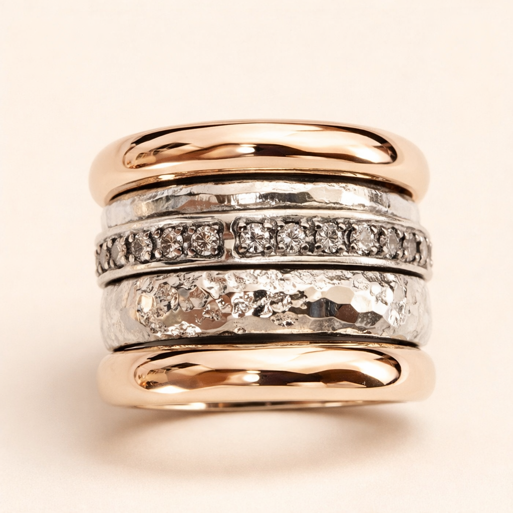 Multicoloured gold ring