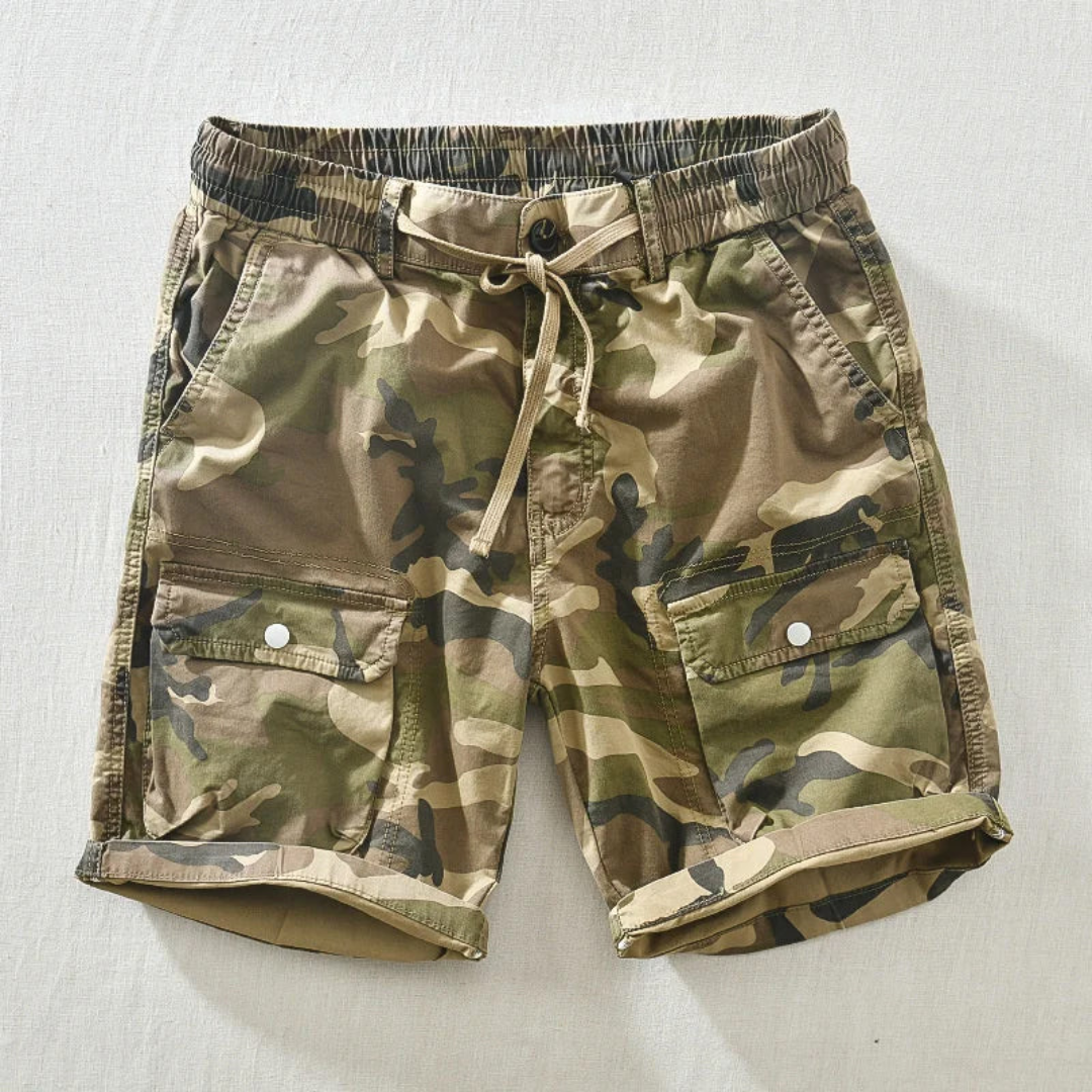 Trendy Camo Cargo Shorts – Men’s