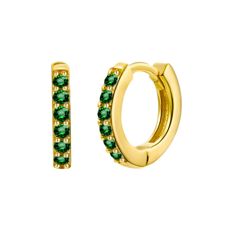 Elegant gold earrings with refined design