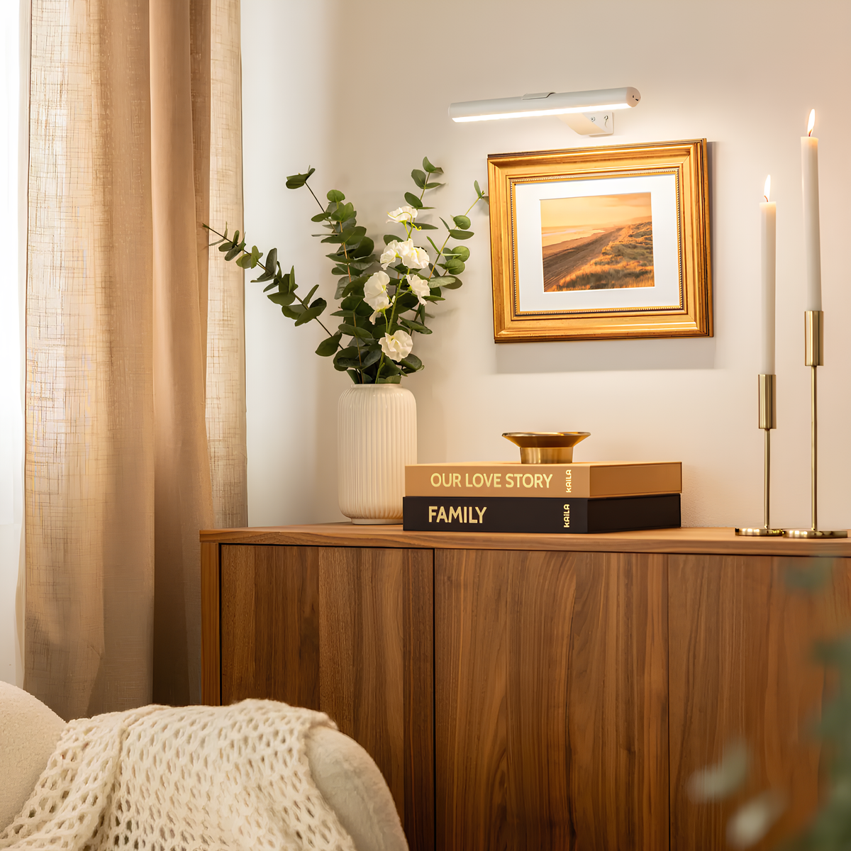 Gallery‑Style Wall Lamp