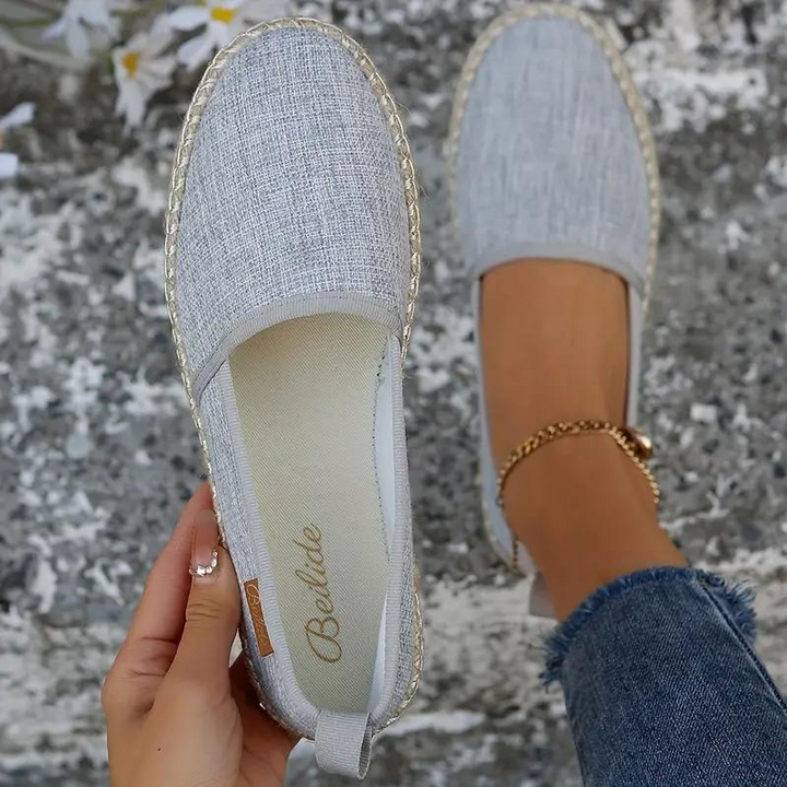 Chic und Stil | Espadrilles, Flat, Lightweight, Canvas Shoes, Shoes for The Summer