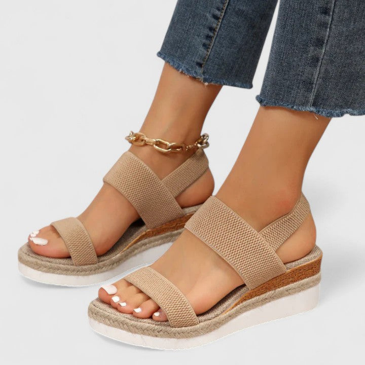 https://cdn.shopify.com/s/files/1/0878/4406/1529/files/GHLhSandali-da-donna-di-moda-2023-nuova-estate-Casual-sandali-Open-Toe-Outdoor-Plus-Size-scarpe_3_720x-Photoroom.jpg?v=1776769781