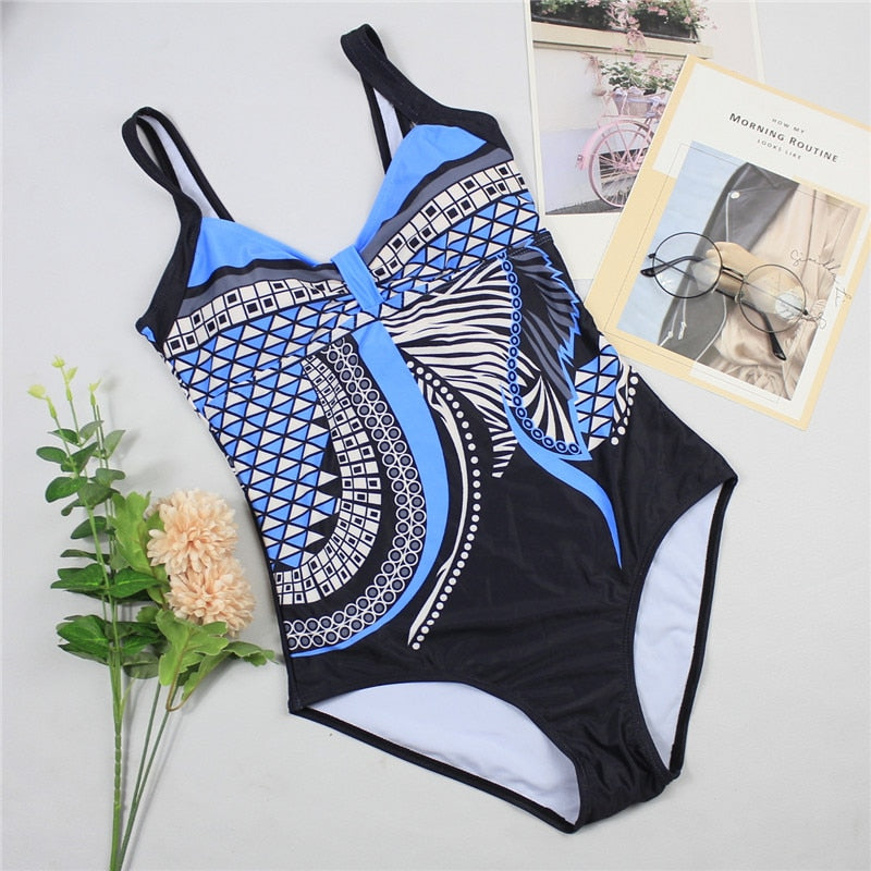 Elegant Shaping Swimsuit for Women – Flattering Fit & Timeless Style