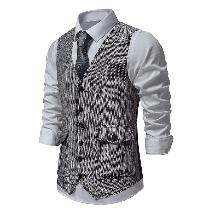 Elegant men's vest with classic herringbone pattern and practical pockets Lune London