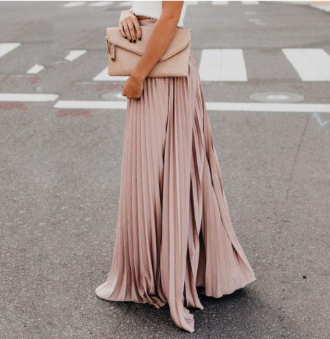 Chic und Stil Pleated Maxi Skirt for Women
