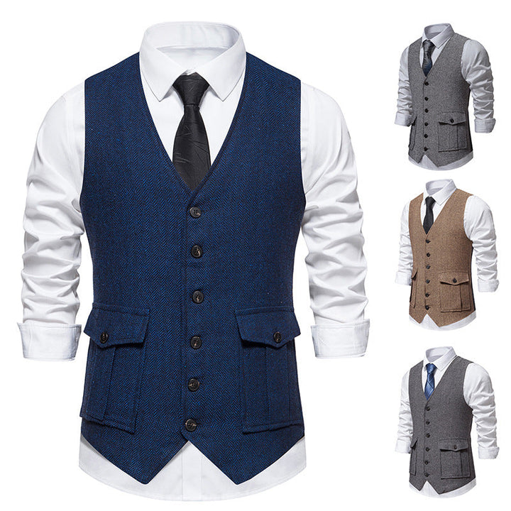 Elegant men's vest with classic herringbone pattern and practical pockets Lune London