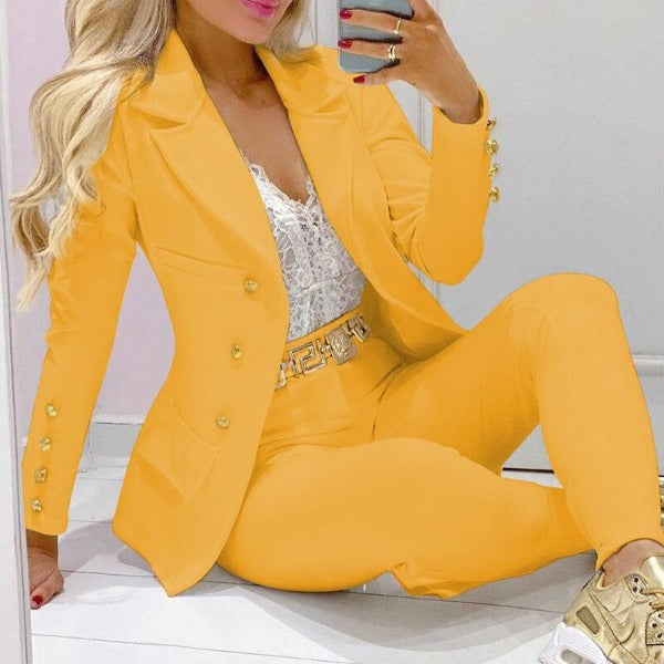 Women Elegant blazer set with decorative buttons and fitted cut Lune London