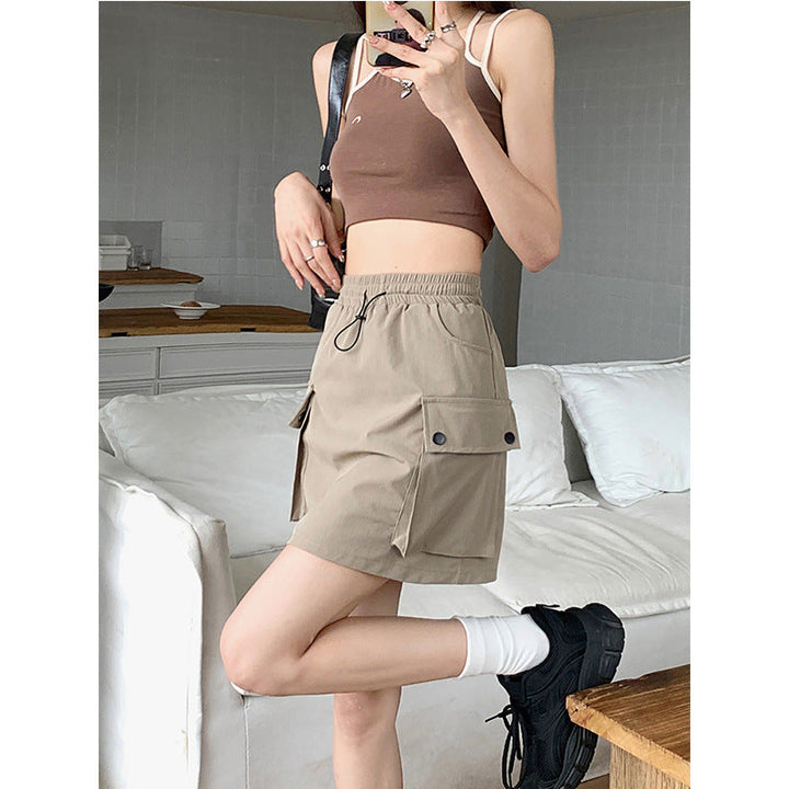 Women's cargo skirt with practical side pocket design and elastic waistband