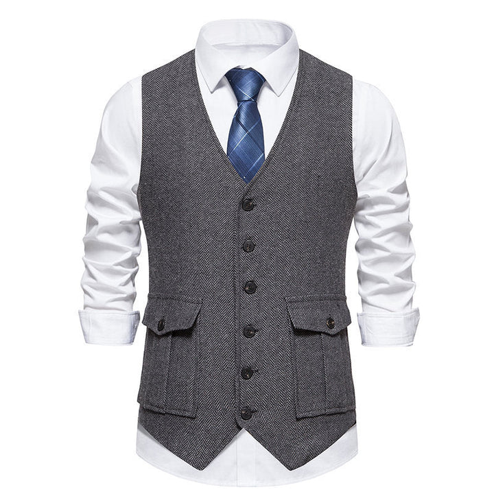 Elegant men's vest with classic herringbone pattern and practical pockets Lune London