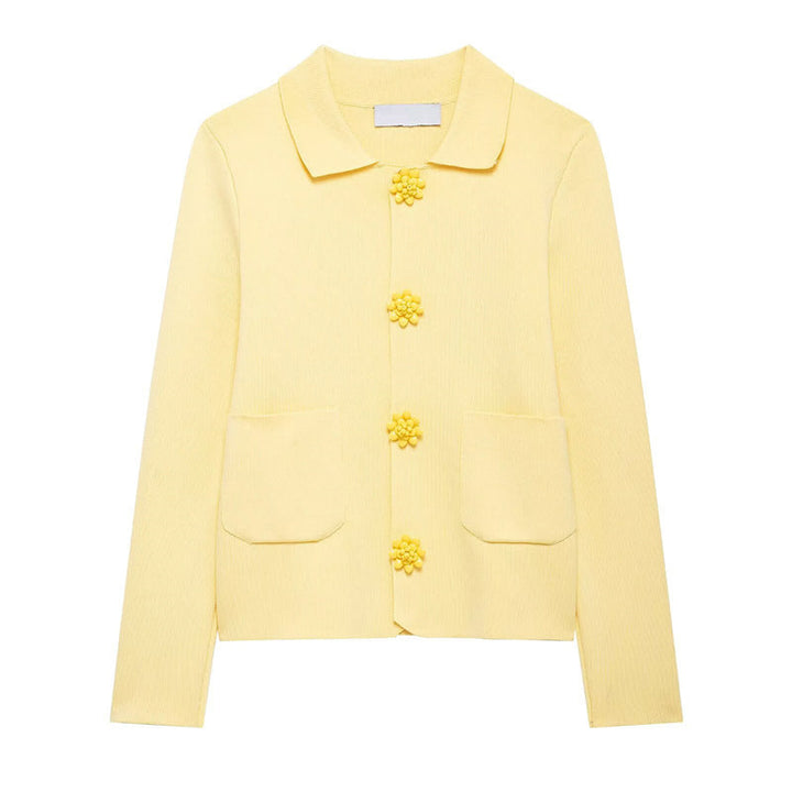 Gilet féminin fin avec boutons décoratifs en forme de fleur Chic & Stil