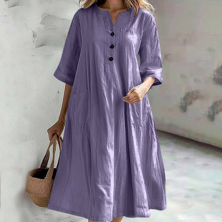 Casual linen dress for ladies with practical pockets and chic button details
