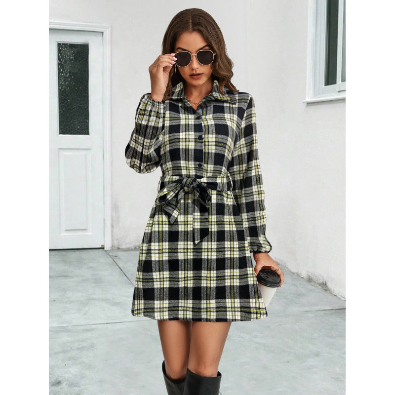 Chic und Stil | Women's Shirt Dress with Checked Pattern and Tie Belt