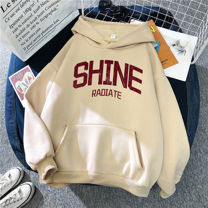 Women's hoodie with eye-catching lettering Chic & Stil