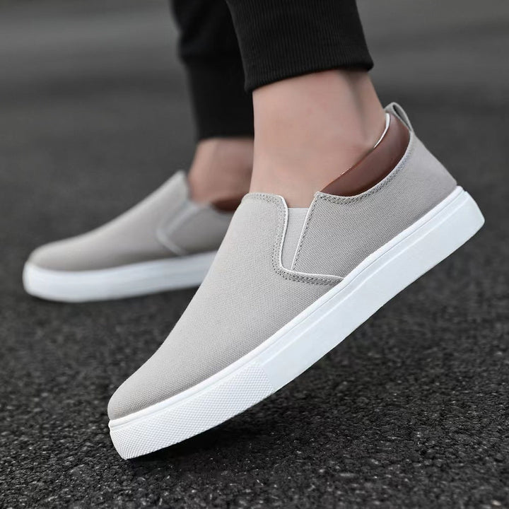 Chic and Stylish Women's Casual Slip-On Sneakers