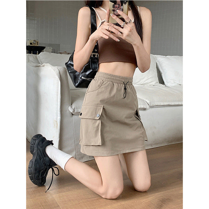 Women's cargo skirt with practical side pocket design and elastic waistband