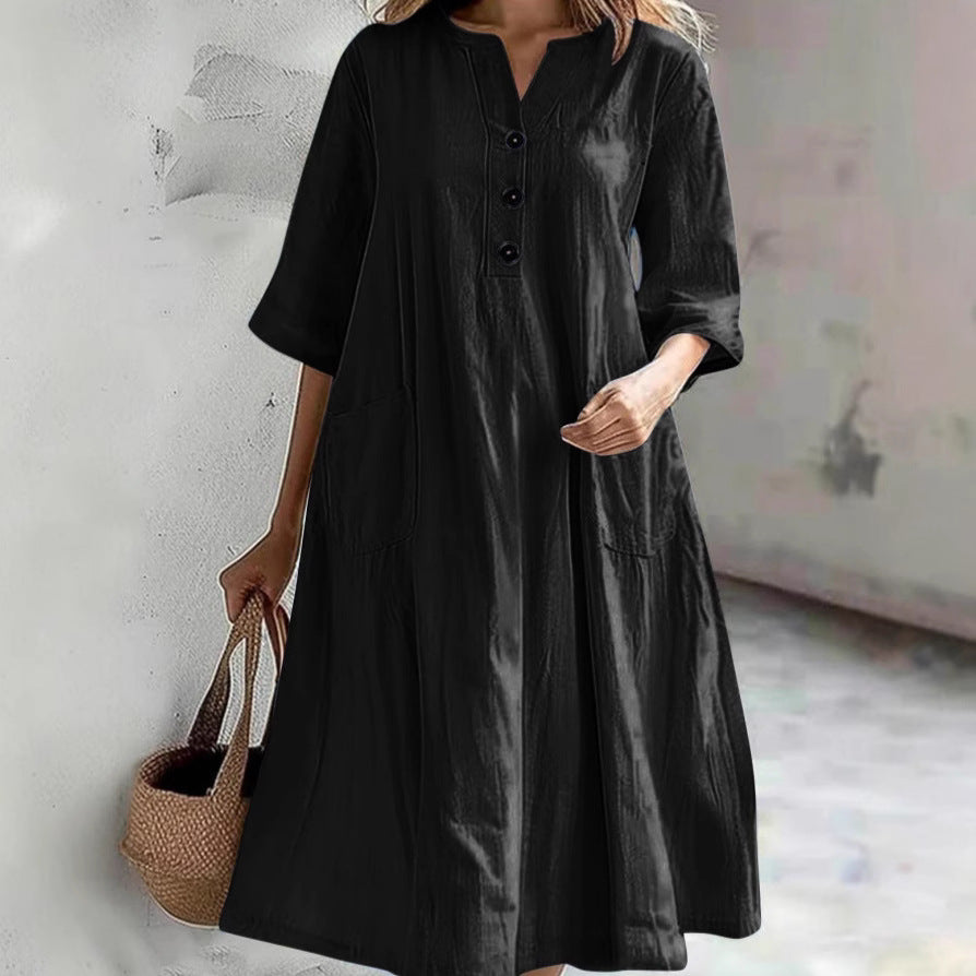 Casual linen dress for ladies with practical pockets and chic button details