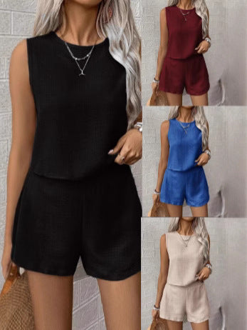 Women Comfortable outfit in top and shorts Lune London