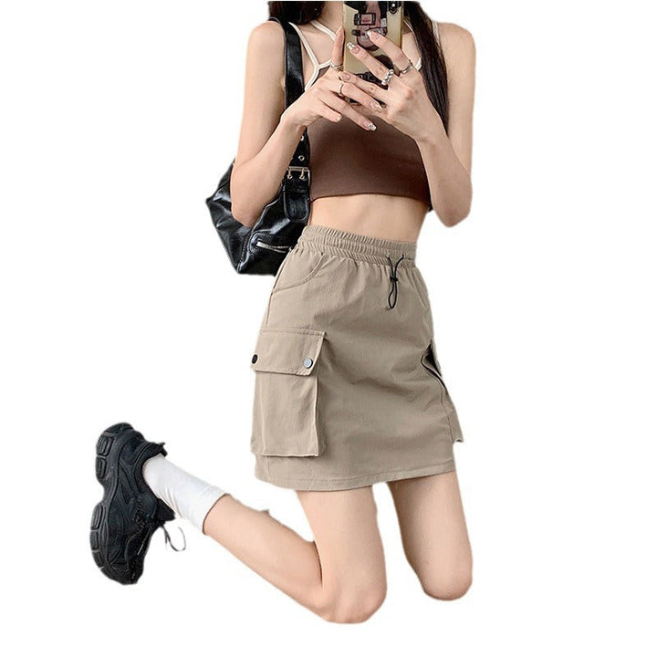 Women's cargo skirt with practical side pocket design and elastic waistband