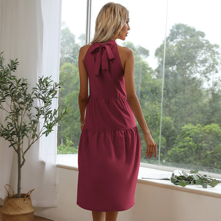 Robe de soirée chic pour femmes avec col haut et jupe fluide Chic & Stil