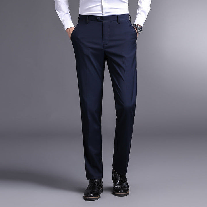 Elegant suit trousers for men with a slim fit and functional pockets Lune London