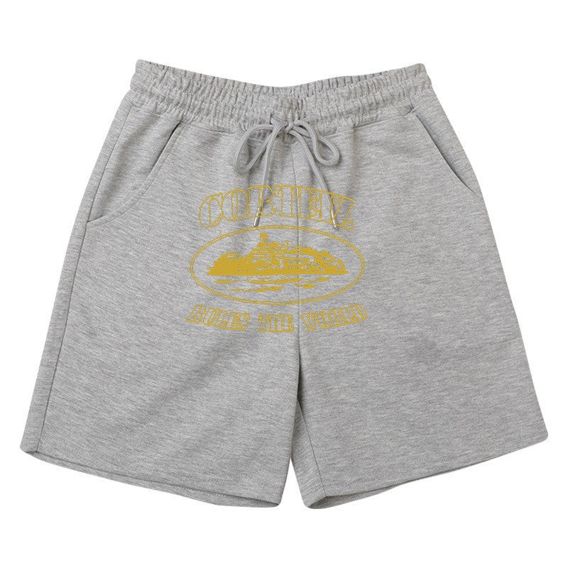Women's comfortable sweat shorts with elastic waistband and side pockets Chic & Stil