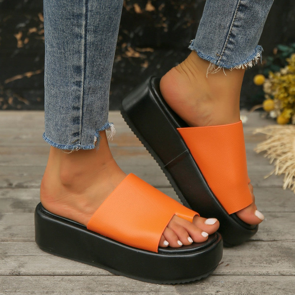 Modern platform sandals for women with an open toe and comfortable sole Chic and Style