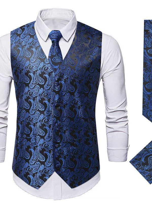 Elegant men's blazer suit set with matching tie and pocket square Lune London