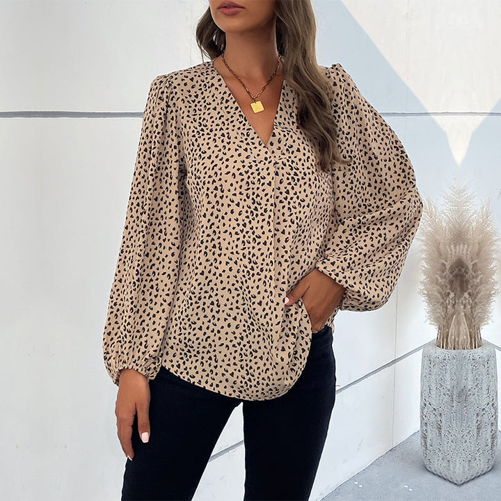 Blouse for women with puff sleeves and a modern leopard print Lune London