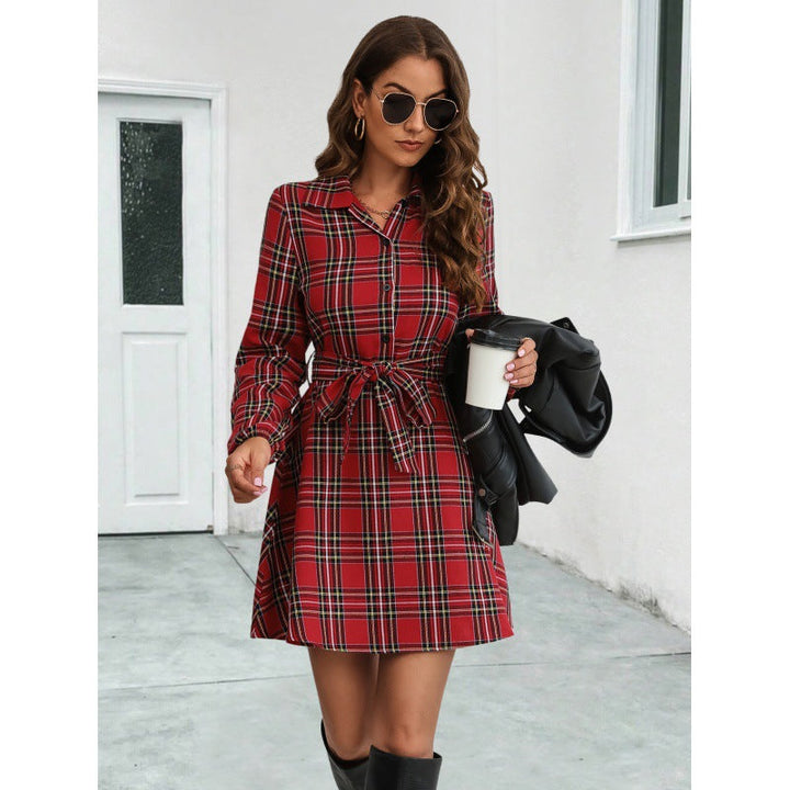 Chic und Stil | Women's Shirt Dress with Checked Pattern and Tie Belt
