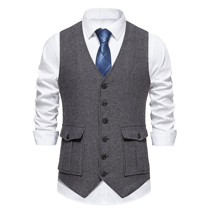 Elegant men's vest with classic herringbone pattern and practical pockets Lune London