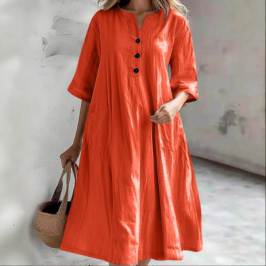 Casual linen dress for ladies with practical pockets and chic button details