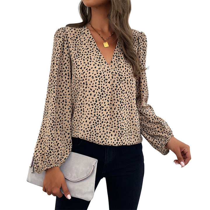 Blouse for women with puff sleeves and a modern leopard print Lune London