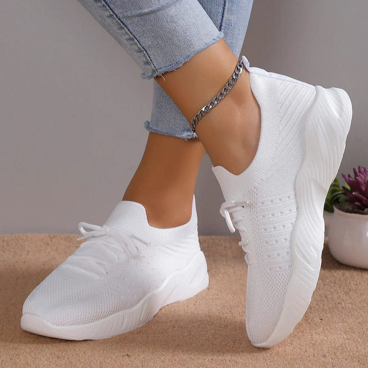 Chic und Stil | Lightweight Orthopedic Sneakers