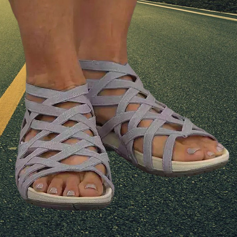 Chic und Stil | Roman Sandals for Stylish Summer Looks