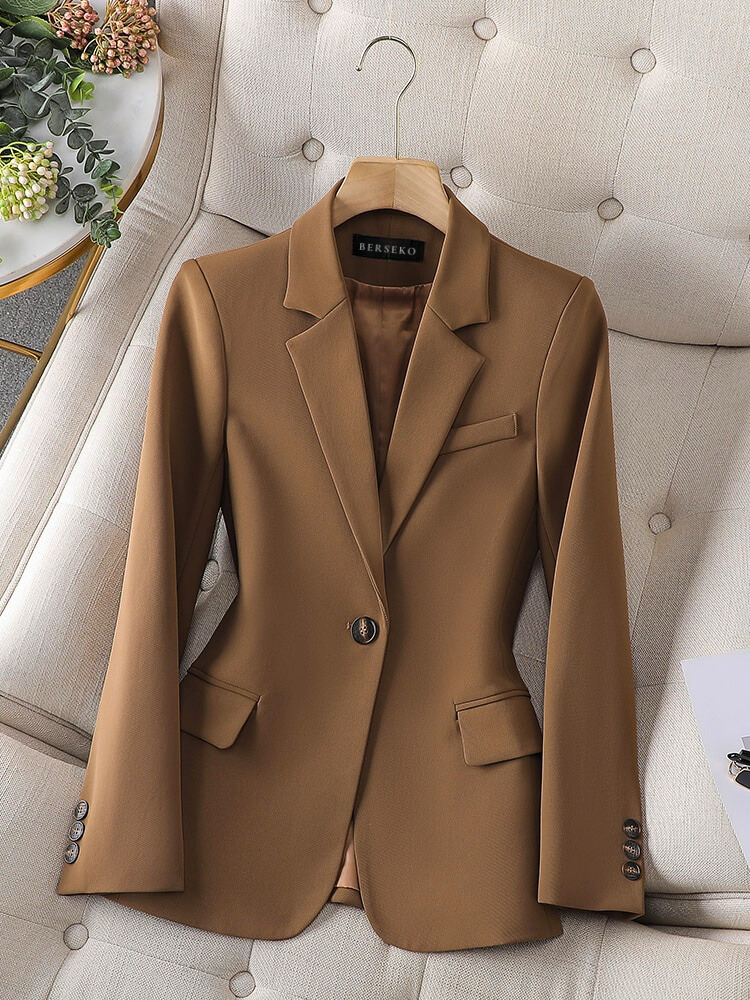 Stylish Women's Blazer - Carmen
