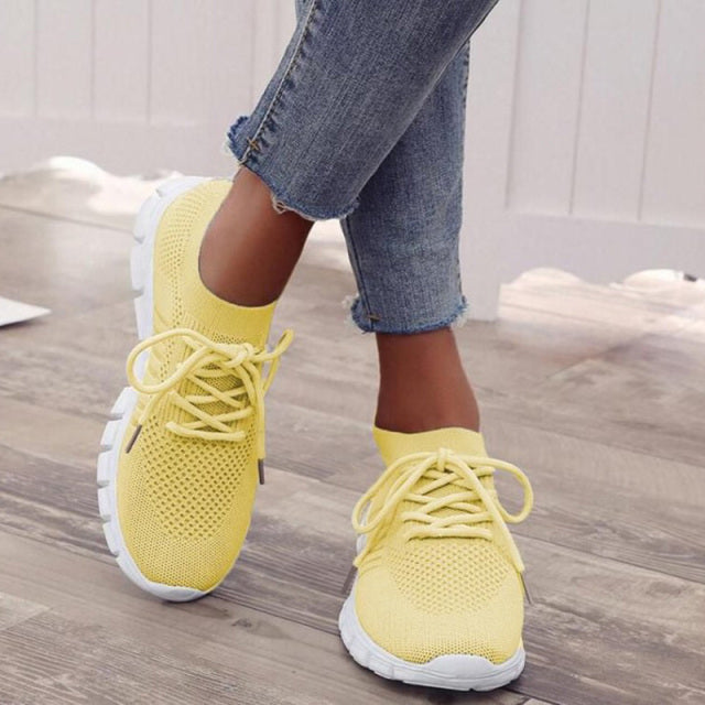 Chic und Stil | Orthopedic Elegance Sneakers
