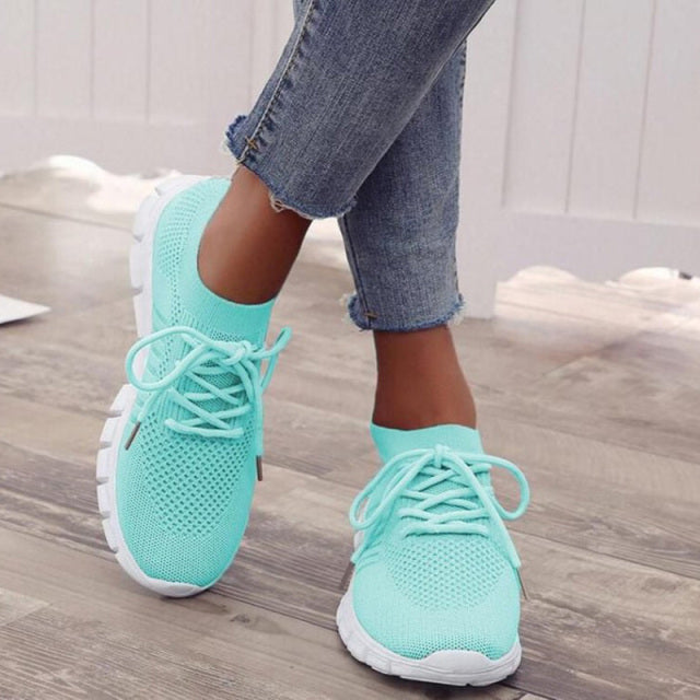 Chic und Stil | Orthopedic Elegance Sneakers