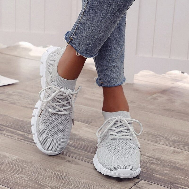 Chic und Stil | Orthopedic Elegance Sneakers